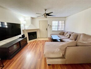 1506 Forest Trail in Austin, TX - Building Photo - Building Photo