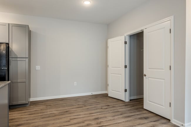 Fairview Terrace in Ellenwood, GA - Foto de edificio - Interior Photo