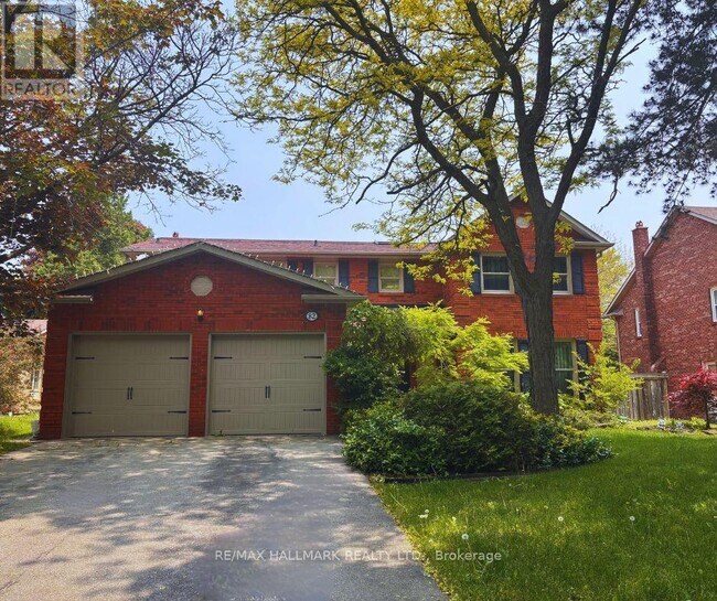 82 Windermere Crescent in Richmond Hill, ON - Building Photo - Building Photo