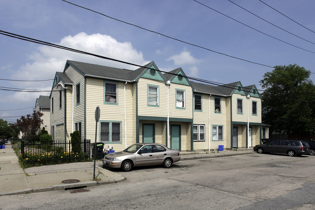 Cornplanter Row in Providence, RI - Foto de edificio