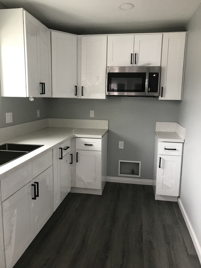 property at 15823 S Dalton Ave