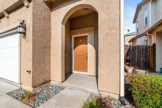 2185 Tuscany Way in Redding, CA - Building Photo - Building Photo