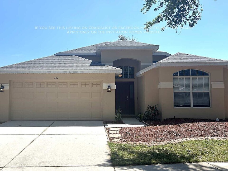 419 Thicket Crest Rd in Seffner, FL - Building Photo
