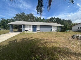 1599 Cindy Cir NE in Palm Bay, FL - Building Photo