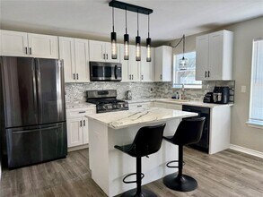 1002 Port Daniel Dr in Leander, TX - Building Photo - Building Photo