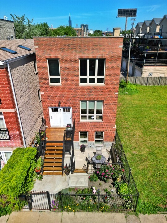 517 S Campbell Ave in Chicago, IL - Building Photo