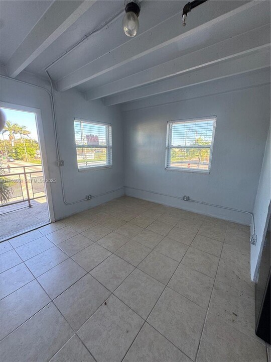 354 Rardin Ave in Pahokee, FL - Building Photo