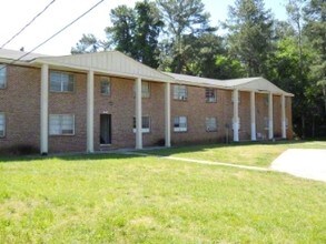Rachel's Court in Clarkston, GA - Foto de edificio - Building Photo