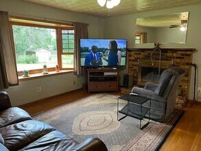 10449 Mississippi Blvd NW in Coon Rapids, MN - Foto de edificio - Building Photo