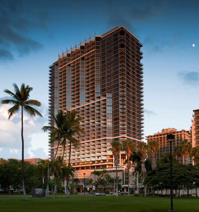 223 Saratoga Rd, Unit 2001 in Honolulu, HI - Building Photo - Building Photo