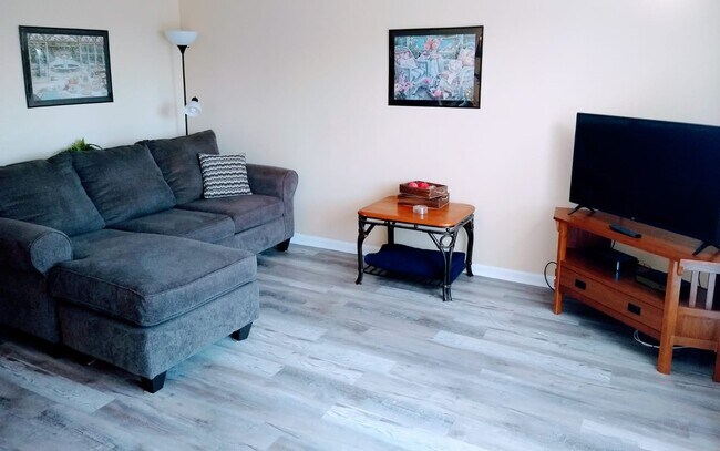property at 2325 Colony Dr SW