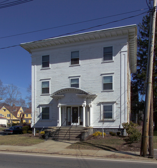 42 Summer St in Taunton, MA - Foto de edificio - Building Photo