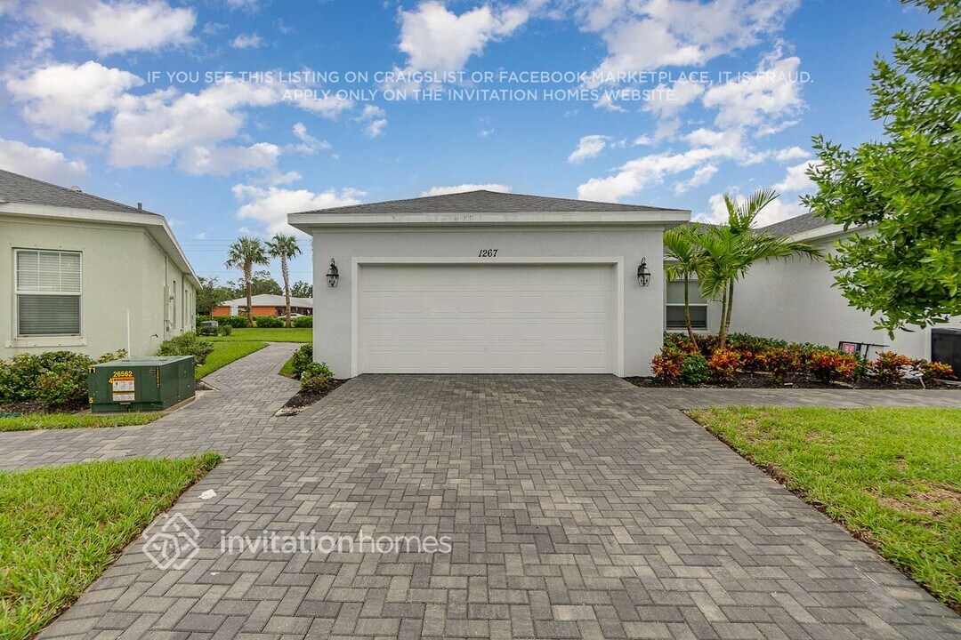1267 Preston Ests Cir in Vero Beach, FL - Building Photo