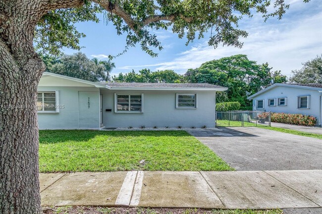 property at 11527 SW 81st Rd