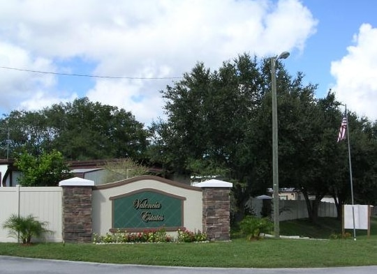 Valencia Estates Mobile Home in Apopka, FL - Foto de edificio - Building Photo