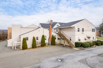 659 Broad St in Emmaus, PA - Building Photo - Building Photo