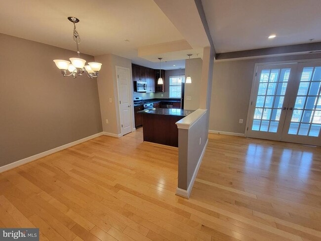 property at 4151 S Four Mile Run Dr