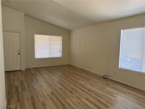 1244 Strike Jumper Ct in Las Vegas, NV - Building Photo - Building Photo