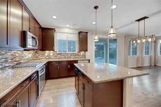 173 Brighton Hls Ave in Henderson, NV - Building Photo - Building Photo