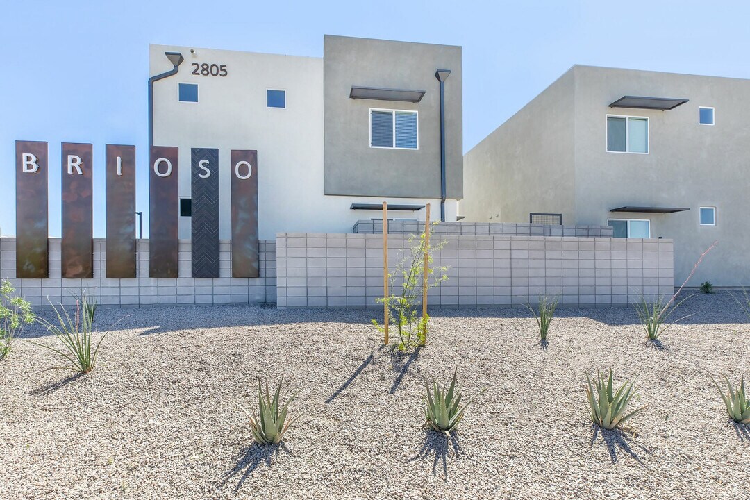 Brioso at the Bridges in Tucson, AZ - Foto de edificio