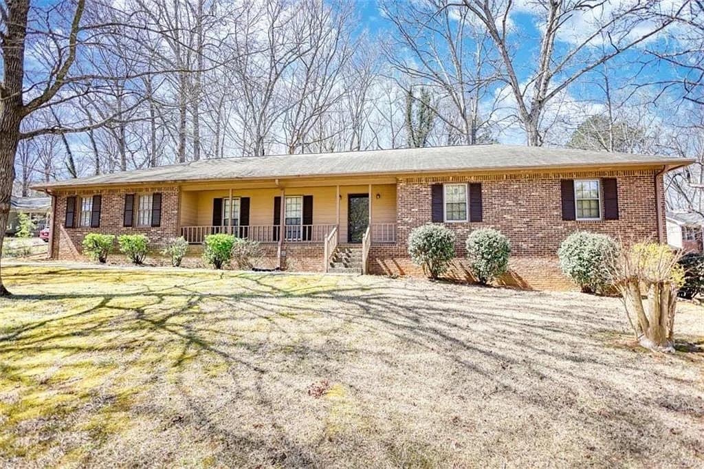 380 Hidden Valley Dr SE in Conyers, GA - Building Photo