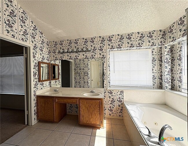 property at 607 Ottawa Dr