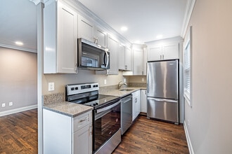 Regency Manor in Hackensack, NJ - Building Photo - Interior Photo