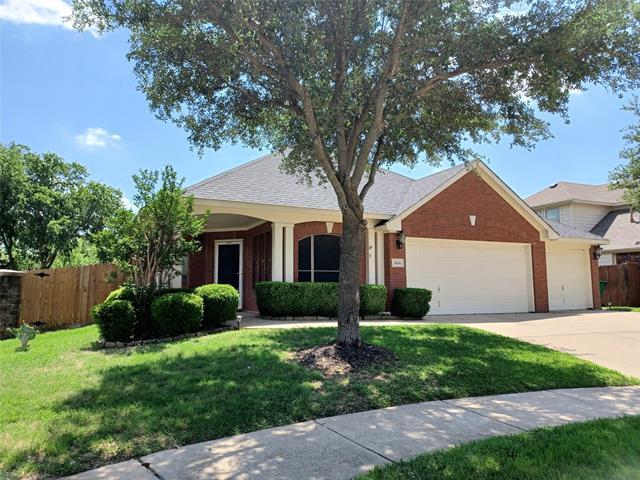 664 Vickie St in Crowley, TX - Building Photo - Building Photo