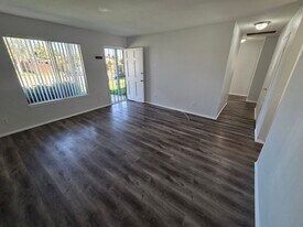 1318 S Gold Ct in Ontario, CA - Building Photo