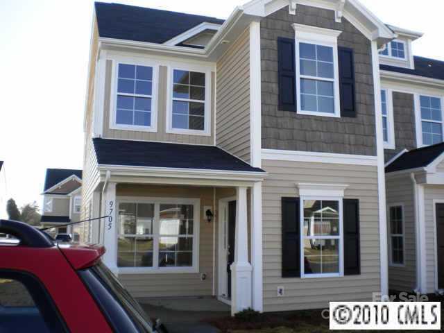 9705 Turning Wheel Dr in Charlotte, NC - Building Photo