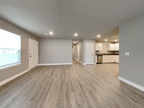 203 SW Marigold St in Blue Springs, MO - Building Photo - Building Photo