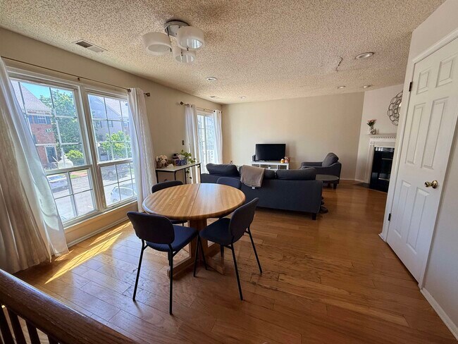 27 Cedar St in Jersey City, NJ - Building Photo - Building Photo