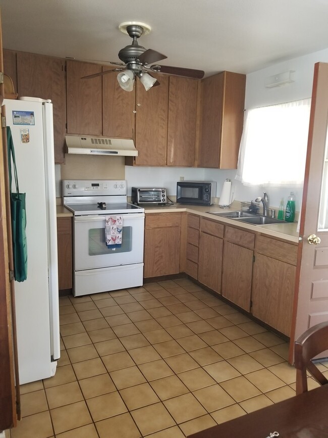 525 Pili Loko St in Paia, HI - Building Photo - Building Photo