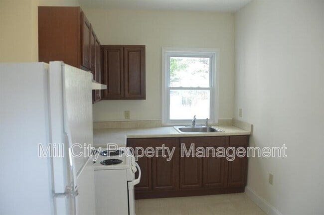 429 Central St in Manchester, NH - Building Photo - Building Photo
