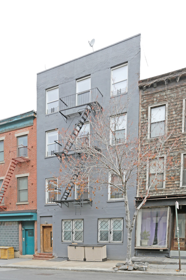 47 Grand St in Brooklyn, NY - Building Photo - Building Photo