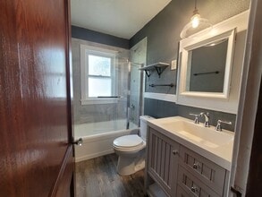 429 W Cedar St in Chippewa Falls, WI - Building Photo - Building Photo