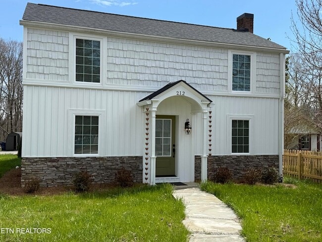 property at 212 Oak Rd