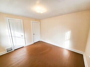 17 W Woodsdale Ave in Akron, OH - Building Photo - Building Photo