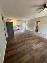 1100 S Mission Ave in Bolivar, MO - Building Photo - Building Photo