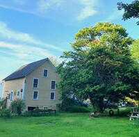 703 Main St in Monmouth, ME - Foto de edificio - Building Photo