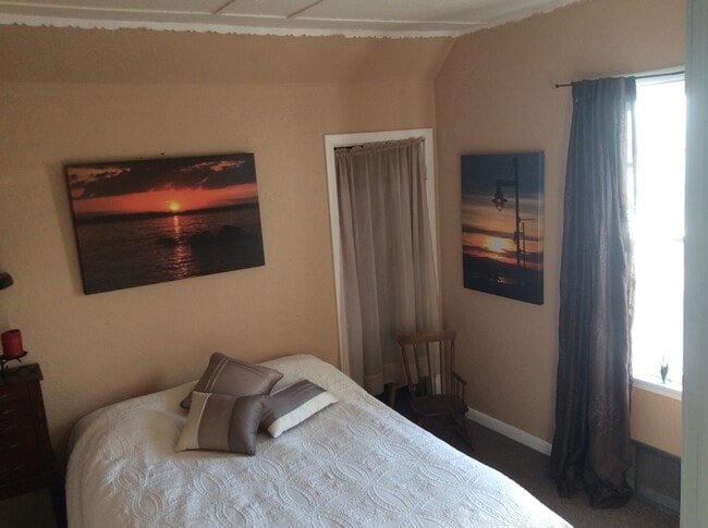 1424 North Ave, Unit 1424 1/2 in Burlington, VT - Building Photo - Building Photo