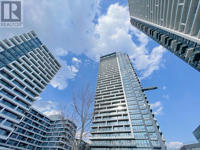 18-2918 Water Walk Dr in Markham, ON - Building Photo - Building Photo