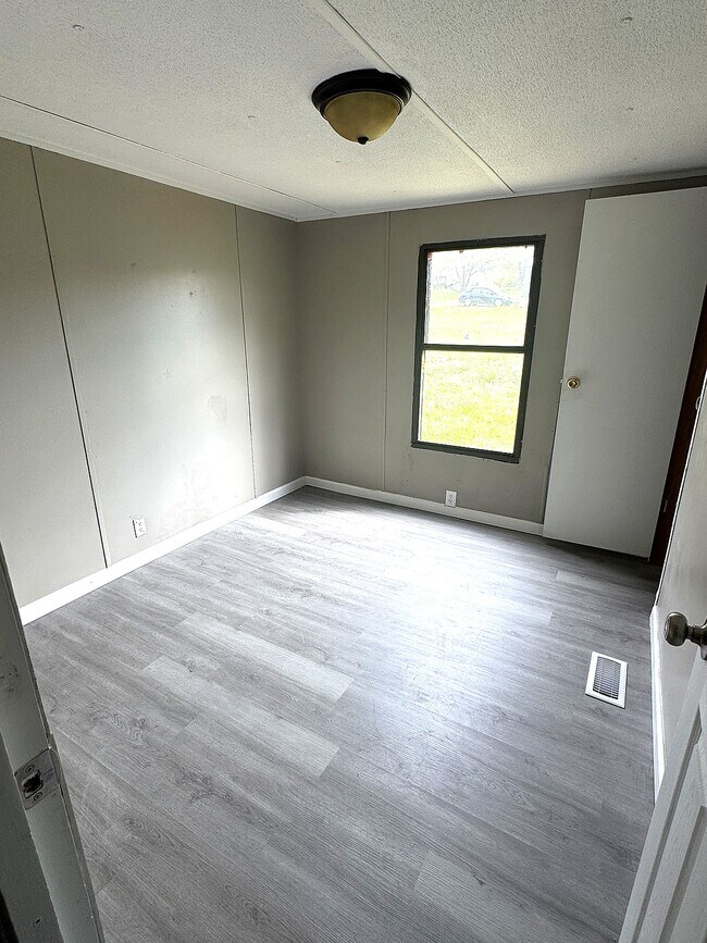 161 Jolly Roger Dr in Lexington, NC - Building Photo - Building Photo