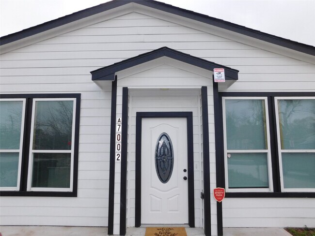 property at 7002 S Hall St