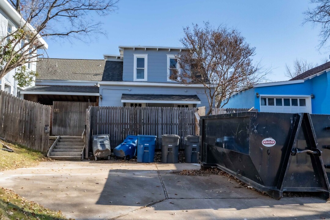 1703 S Quaker Ave in Tulsa, OK - Building Photo