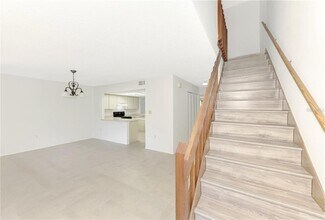 935 Sunridge Way in Sarasota, FL - Building Photo - Building Photo