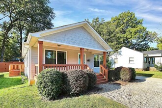 822 Matheson Ave in Charlotte, NC - Foto de edificio - Building Photo