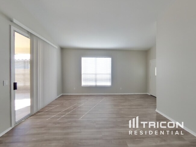1360 E Century Ave in Gilbert, AZ - Building Photo - Building Photo