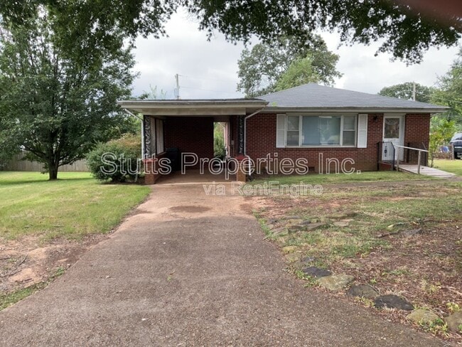 property at 3407 Pine Cir