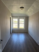 931 9th Ave, Unit 2 in Port Arthur, TX - Building Photo - Building Photo